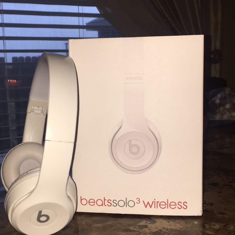 Everything u need and it’s Dre Dre beats